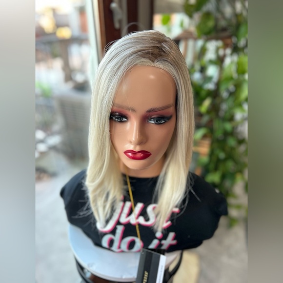 Belle Tress “Ground Theory” wig in color bombshell blond new - Picture 1 of 8